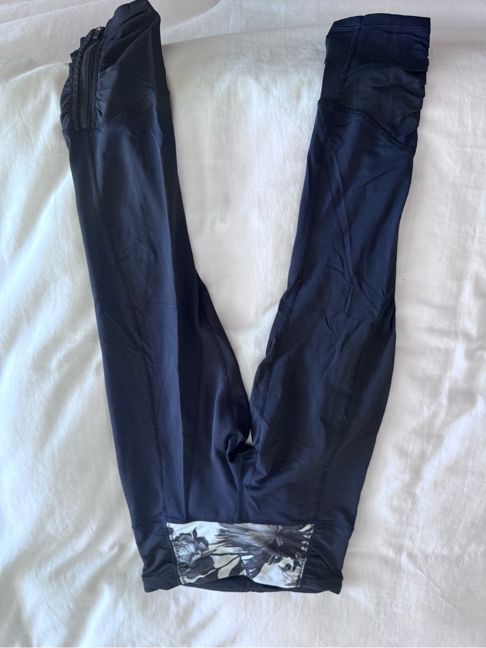 Lululemon High-Stretch black Women's Jeggings with Floral Waistband sz2